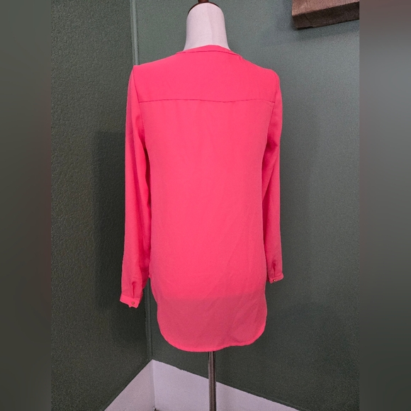 LC Lauren Conrad Pink/Coral Long Sleeve Blouse With Gold Button Accents Small - Picture 4 of 7